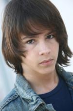 Брэйди Эндер: 1365x2048 / 394 Кб