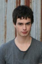 Блэйк Дэвис: 1366x2048 / 306 Кб