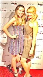 Алекс Роуз Визель: 408x720 / 84 Кб