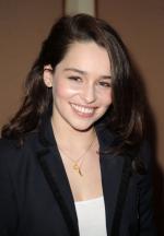 Эмилия Кларк: 1426x2048 / 398 Кб