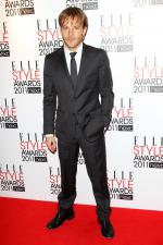 Стивен Дорфф: 1366x2048 / 398 Кб