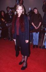 Саманта Мэтис: 260x400 / 16 Кб