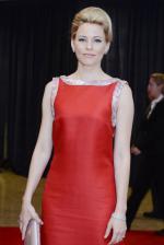 Элизабет Бэнкс: 1376x2048 / 348 Кб