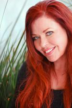 Лаура Мидомс: 1375x2048 / 358 Кб