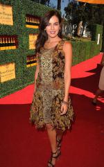 Камилла Белль: 1279x2048 / 908 Кб