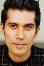 Реза Сиксо Сафаи: 1371x2048 / 327 Кб