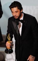 Райан Бингхэм: 369x600 / 30 Кб