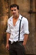 Дору Богута: 1348x2048 / 454 Кб