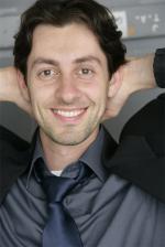 Макс Амини: 480x716 / 49 Кб