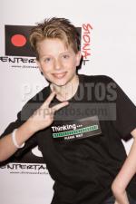 Хантер Джеймс Маккивер: 400x600 / 36 Кб