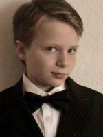 Хантер Джеймс Маккивер: 480x640 / 59 Кб