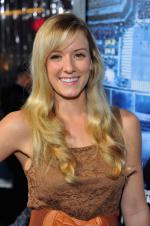 Кристен Куинтралл: 1363x2048 / 576 Кб