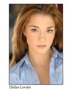 Даллас Ловато: 576x720 / 57 Кб