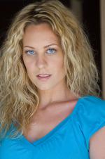 Лаура Бит Маклрой: 1365x2048 / 541 Кб