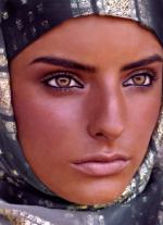 Айслинн Дербез: 539x741 / 63 Кб