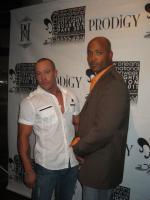 Аарон Сэкстон: 540x720 / 64 Кб