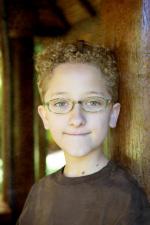 Николас Вульф: 640x960 / 73 Кб