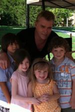 Кадмен Бичкамп: 640x960 / 96 Кб