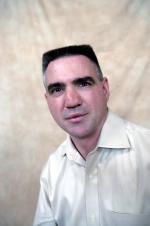 Роберт Хотален: 1365x2048 / 184 Кб