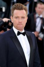 Юэн МакГрегор: 1362x2048 / 363 Кб