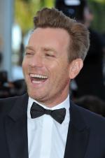 Юэн МакГрегор: 1362x2048 / 390 Кб