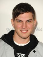 Пол Бекер: 446x594 / 40 Кб