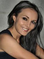 Ливия Милано: 1536x2048 / 341 Кб