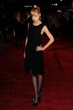 Антония Кэмпбелл-Хьюджес: 395x594 / 34 Кб