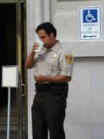 Энрике Чикас: 360x480 / 25 Кб