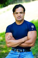 Энрике Чикас: 1363x2048 / 375 Кб