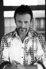 Брайан Кинни: 480x720 / 57 Кб