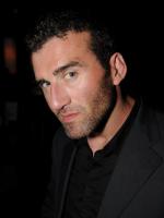 Ричард Джуллимо: 1540x2048 / 283 Кб