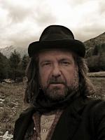 Грег Пэтмор: 1344x1792 / 224 Кб