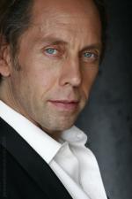 Уиллиам Джей Филипс: 567x850 / 60 Кб