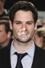 Мэтт Кеннард: 341x512 / 29 Кб