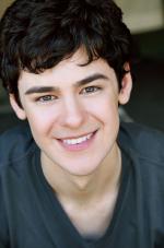 Брендан Робинсон: 1356x2048 / 279 Кб