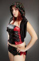 Эмили Скули: 467x720 / 48 Кб