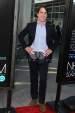 Томас Мэттиус: 500x750 / 73 Кб