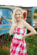 Кортни Карини: 480x720 / 61 Кб