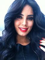 Лора Соарес: 480x640 / 49 Кб