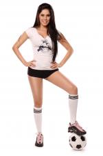 Лора Соарес: 1360x2048 / 154 Кб