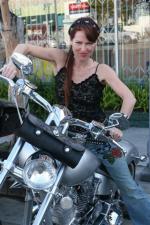 Триша Симмонс: 320x480 / 44 Кб