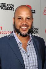 Конроу Брукс: 395x594 / 40 Кб