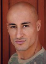 Гектор Руис: 500x700 / 44 Кб