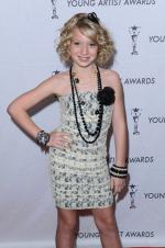 Мэдисон Лесли: 399x600 / 48 Кб