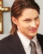 Стивен Броди: 480x600 / 55 Кб