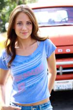 Тамми Фелици: 1365x2048 / 352 Кб