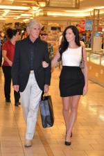 Пирс Блэр: 640x960 / 99 Кб