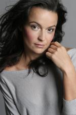 Эмили Гуйо: 1365x2048 / 524 Кб