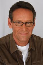 Роберт Мартин Стейнберг: 1367x2048 / 245 Кб